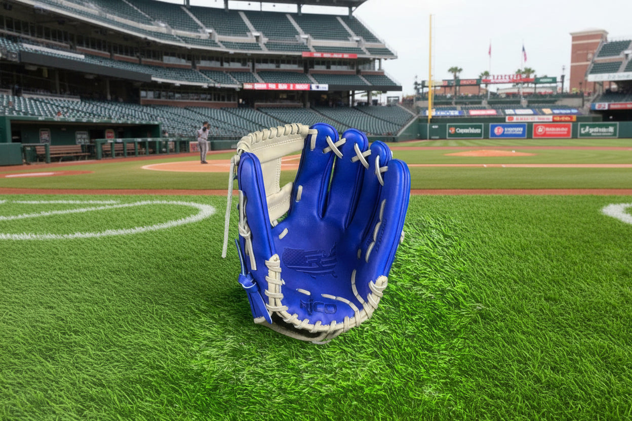 12 inch Ultra Series, right hand thrower, i web, royal blue and grey color combo.