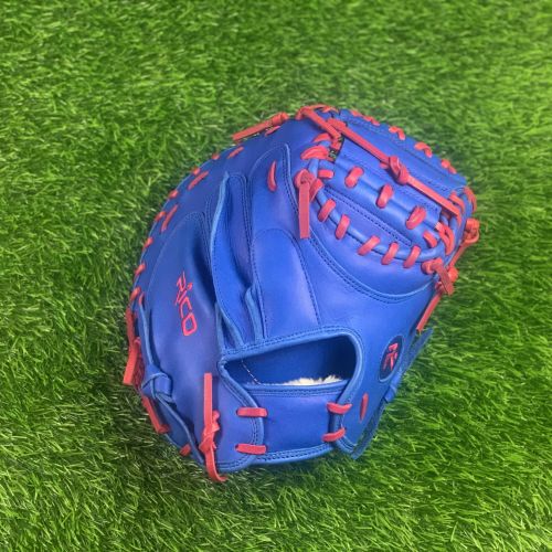 33 inch Flash glove catchers mitt, right hand thrower, royal, with red laces.