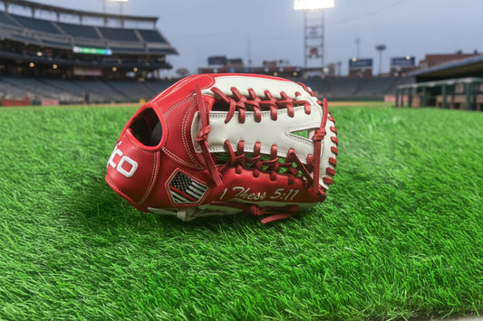 12.25 inch Star Series, Right Hand Thrower, red laces, red and white glove color, Yweb.