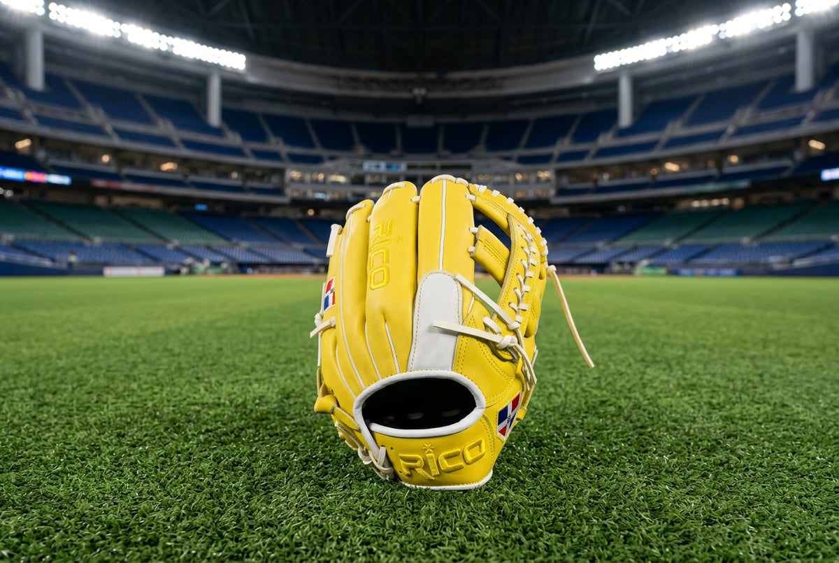 12 inch Star Series, right hand thrower, yellow palm and shell, white finger pad, yellow X web, white laces.