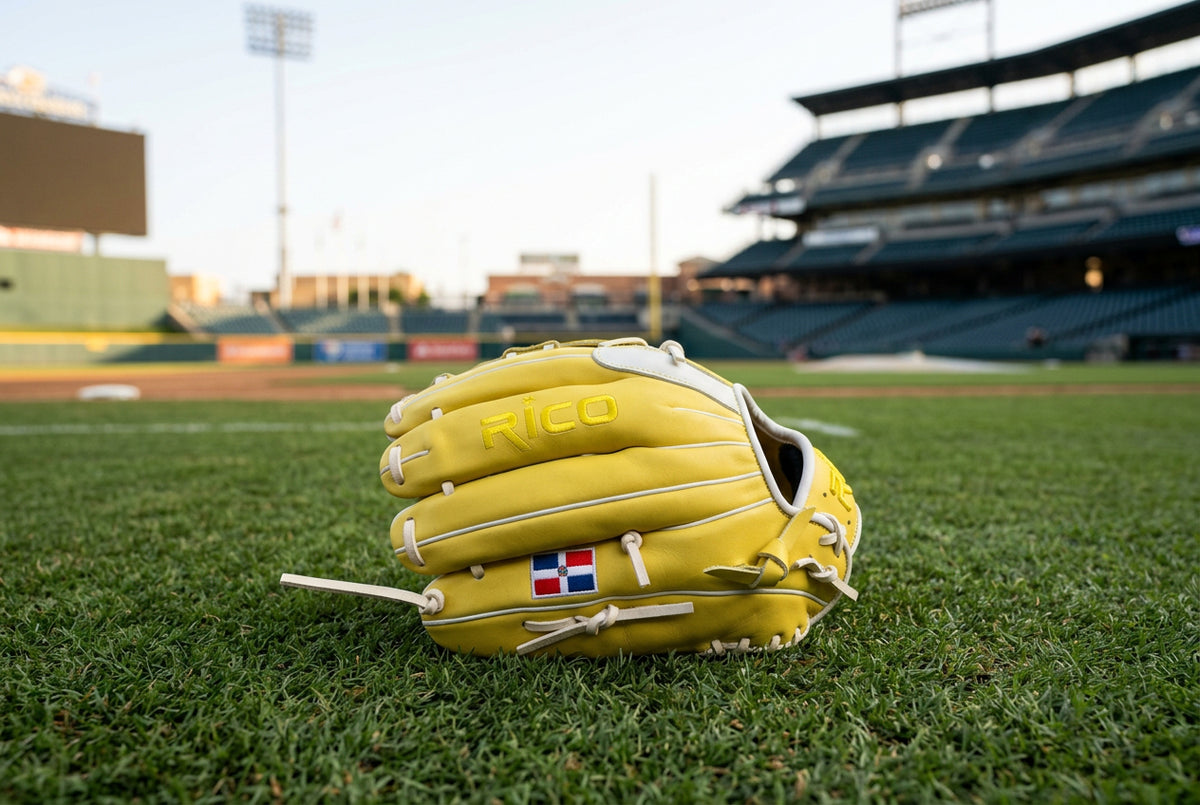 12 inch Star Series, right hand thrower, yellow palm and shell, white finger pad, yellow X web, white laces.