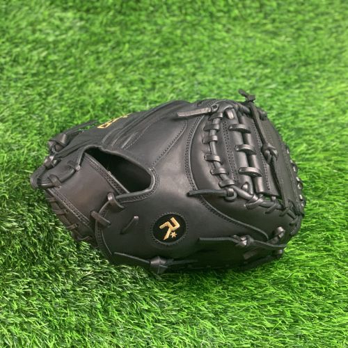 32.5 inch Flash glove catchers mitt, right hand thrower, black, with gold Rico embroidery.