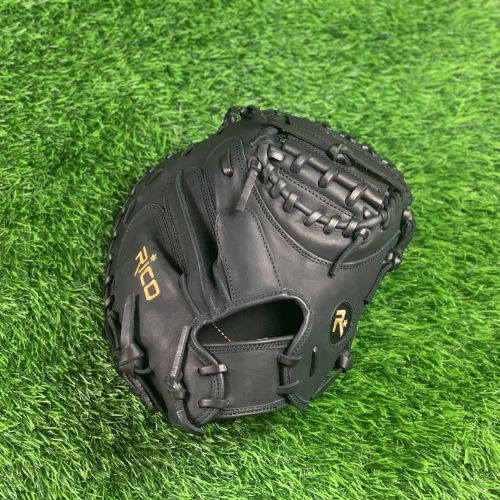 32.5 inch Flash glove catchers mitt, right hand thrower, black, with gold Rico embroidery.
